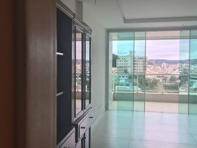 Apartamento 3 quartos e 4 banheiros, à venda, no bairro Jardim Glória em Juiz de Fora