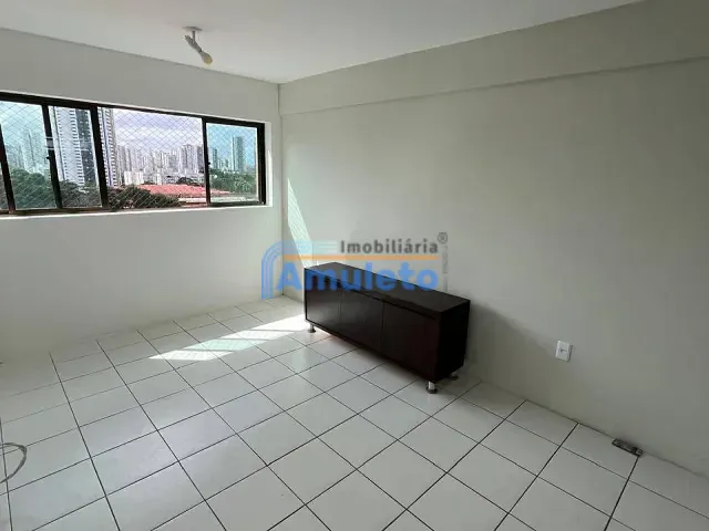 Apartamento 2 quartos e 2 banheiros, para alugar, no bairro Torre em Recife