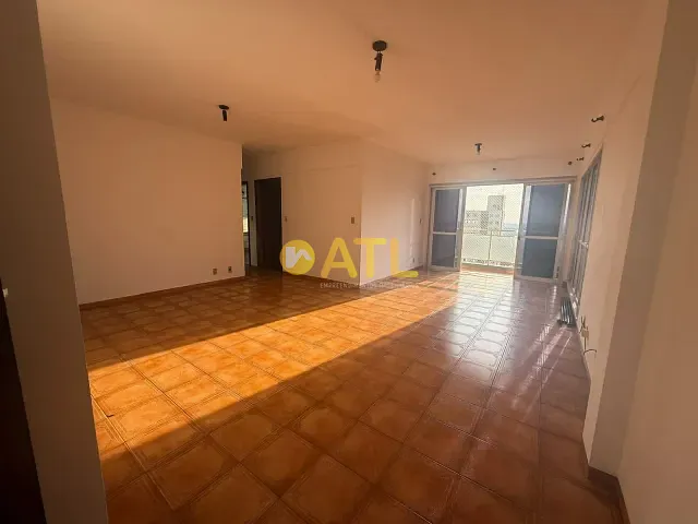 Apartamento 3 quartos e 3 banheiros, para alugar, no bairro Centro em Ourinhos