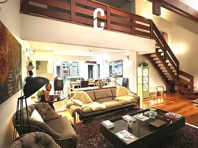 Apartamento 4 quartos e 6 banheiros, à venda, no bairro Vila Capivari em Campos Do Jordão