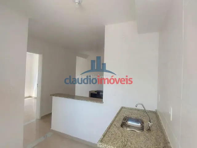 Apartamento 2 quartos e 1 banheiro, para alugar, no bairro Três Poços em Volta Redonda