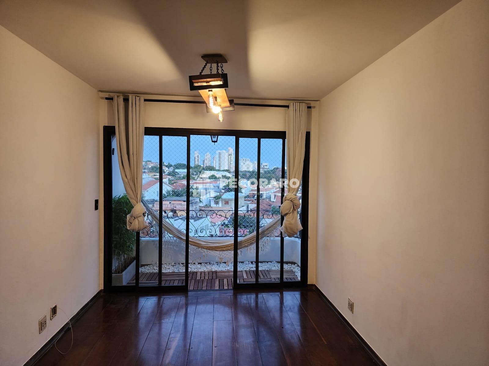 Apartamento para alugar com 3 quartos, 95m² - Foto 4