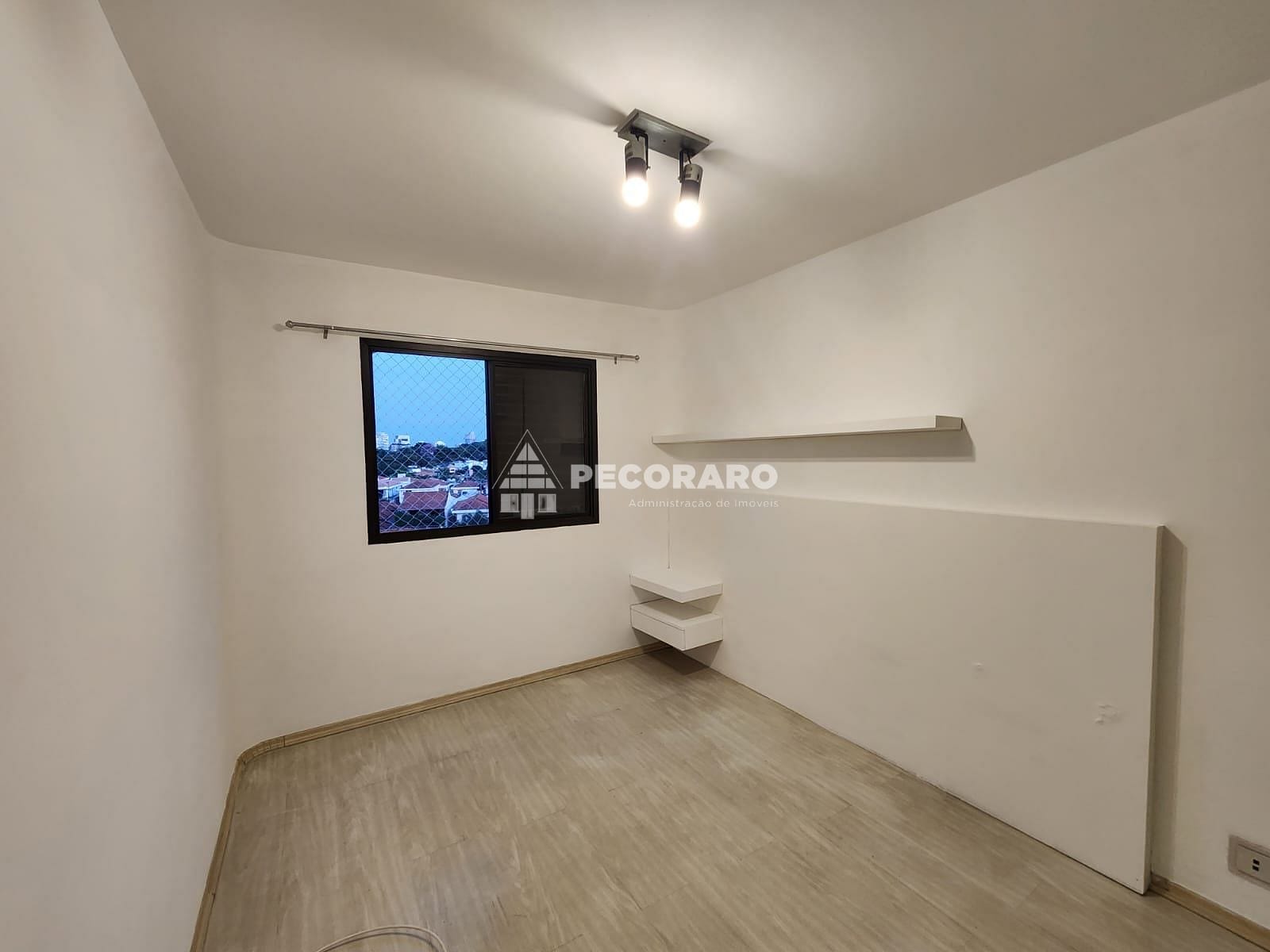 Apartamento para alugar com 3 quartos, 95m² - Foto 17