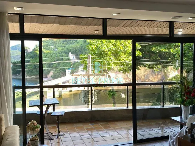 Apartamento com 420m² 5 quartos e 2 banheiros, à venda, no bairro Boa Viagem em Niterói
