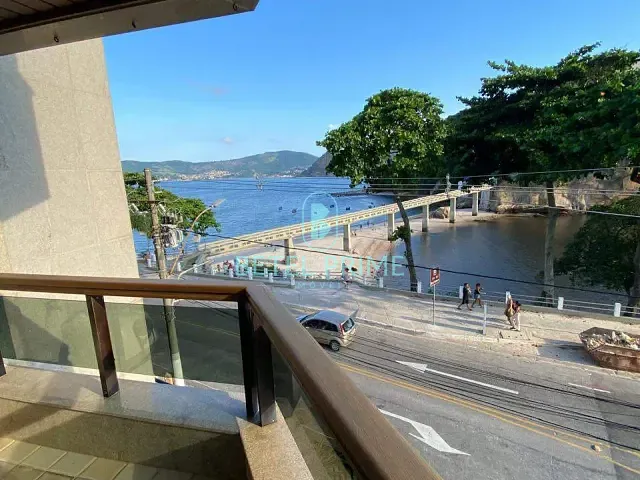 Apartamento com 420m² 5 quartos e 2 banheiros, à venda, no bairro Boa Viagem em Niterói