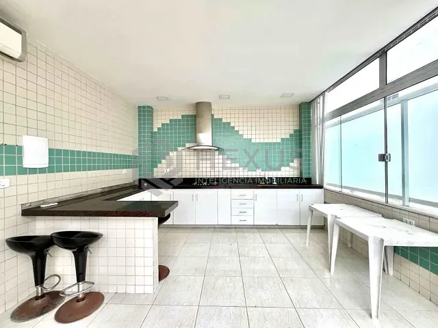 Cobertura / Penthouse 3 quartos e 3 banheiros, à venda, no bairro Pitangueiras em Guarujá