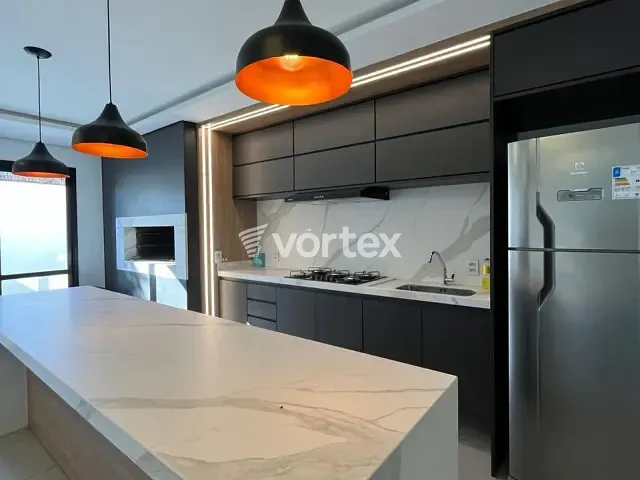 Apartamento 2 quartos e 2 banheiros, para alugar, no bairro em em Uruguaiana