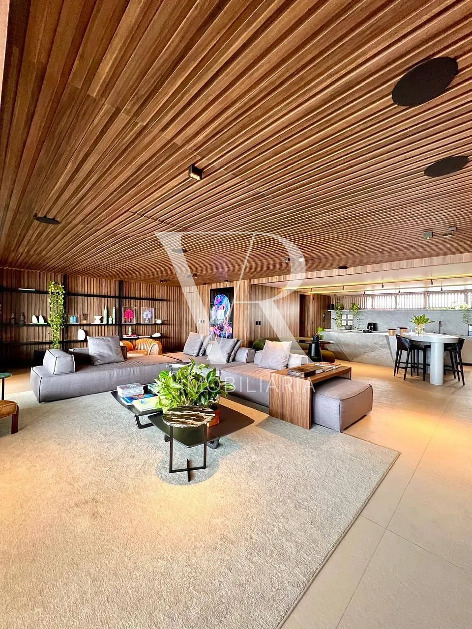 Apartamento, 3 quartos, 250 m² - Foto 1