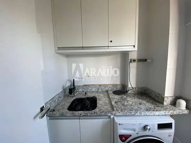 Apartamento 3 quartos e 2 banheiros, para alugar, no bairro São João em Itajaí