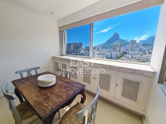 Apartamento com 50m² 1 quarto e 1 banheiro, à venda, no bairro Leblon em Rio de Janeiro