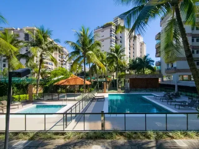 Apartamento com 240m² 4 quartos e 3 banheiros, à venda, no bairro Barra da Tijuca em Rio de Janeiro