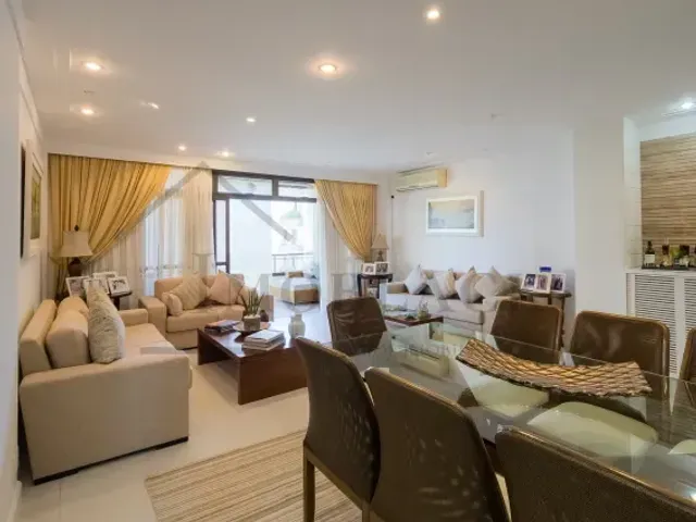 Apartamento com 240m² 4 quartos e 3 banheiros, à venda, no bairro Barra da Tijuca em Rio de Janeiro