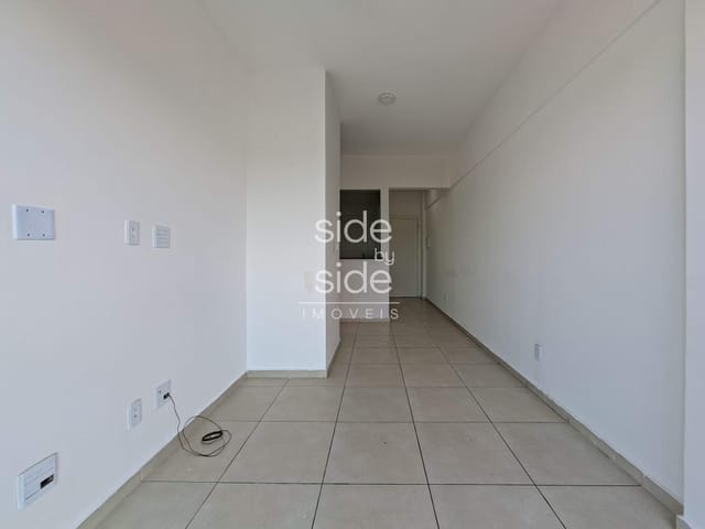 Apartamento 1 quarto e 1 banheiro, para alugar, no bairro Centro em Três Rios