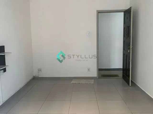 Apartamento 1 quarto e 1 banheiro, para alugar, no bairro Méier em Rio de Janeiro