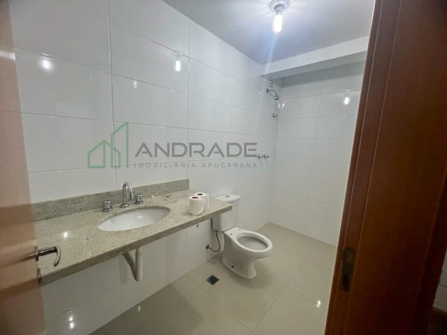 Apartamento com 200m² 3 quartos e 2 banheiros, à venda, no bairro Centro em Apucarana