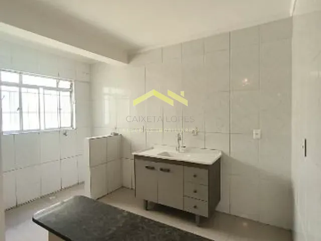 Apartamento 2 quartos e 1 banheiro, para alugar, no bairro Parque Oratório em Santo André