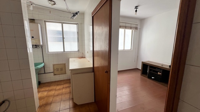 Apartamento com 80m² 2 quartos e 1 banheiro, à venda, no bairro Centro em Londrina
