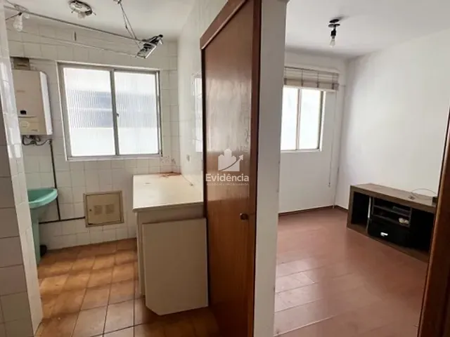 Apartamento com 80m² 2 quartos e 1 banheiro, à venda, no bairro Centro em Londrina