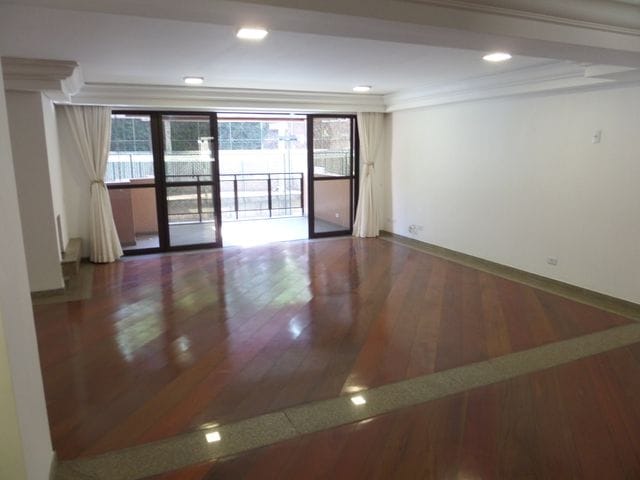 Foto do Apartamento - Apartamento à venda, Condomínio Chácara Marumbi, 213 metros privativos, 4 quartos, 2 suítes, 2 vagas, andar baixo, Ahú, Curitiba, PR | Imobiliária GreenVille