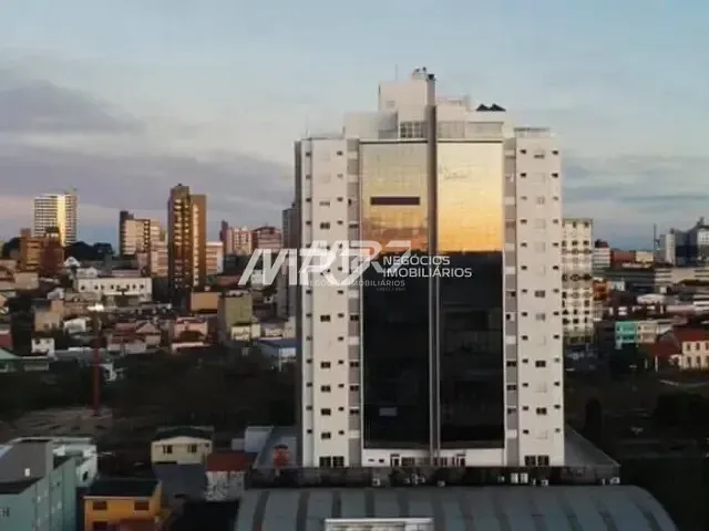 Apartamento com 303m² 3 quartos e 3 banheiros, à venda, no bairro Olarias em Ponta Grossa