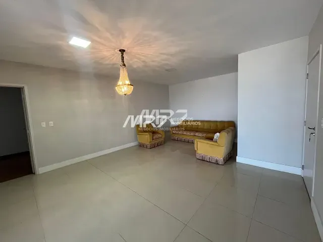 Apartamento com 303m² 3 quartos e 3 banheiros, à venda, no bairro Olarias em Ponta Grossa