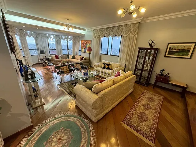 Apartamento 3 quartos e 4 banheiros, à venda, no bairro Centro em Londrina