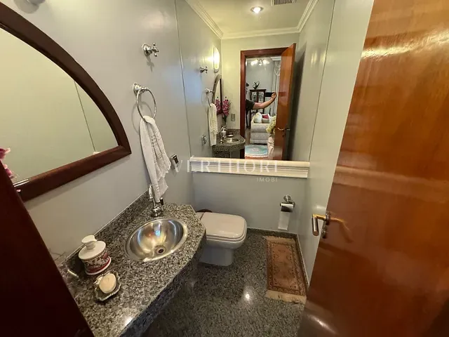 Apartamento 3 quartos e 4 banheiros, à venda, no bairro Centro em Londrina
