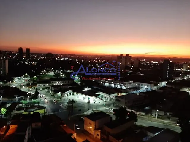 Apartamento com 93m² 3 quartos e 1 banheiro, à venda, no bairro Centro em Jacareí