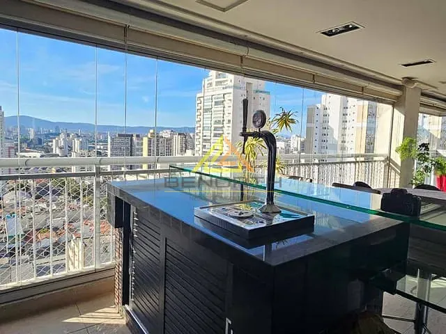 Apartamento com 206m² 4 quartos e 5 banheiros, para alugar, no bairro Vila Romana em São Paulo