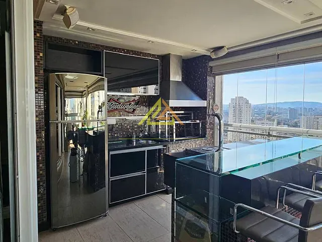 Apartamento com 206m² 4 quartos e 5 banheiros, para alugar, no bairro Vila Romana em São Paulo