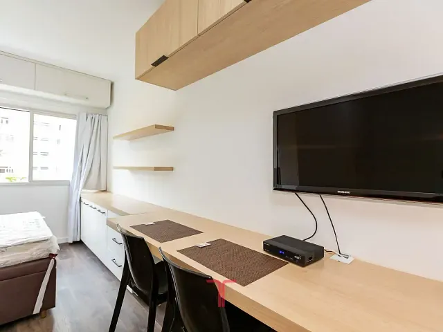 Apartamento com 33m² 1 quarto e 1 banheiro, para alugar, no bairro Centro Cívico em Curitiba