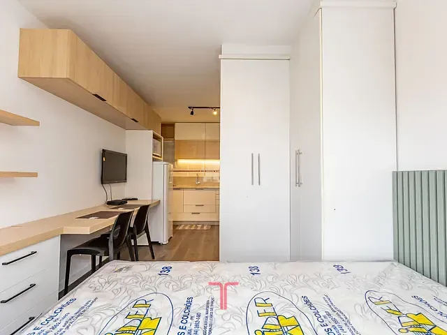 Apartamento com 33m² 1 quarto e 1 banheiro, para alugar, no bairro Centro Cívico em Curitiba