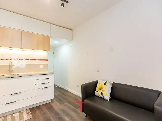 Apartamento com 33m² 1 quarto e 1 banheiro, para alugar, no bairro Centro Cívico em Curitiba