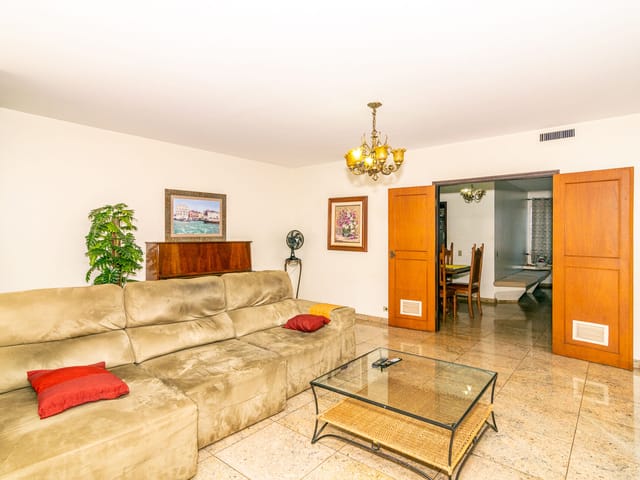 Apartamento 4 quartos e 5 banheiros, à venda, no bairro Centro em Londrina