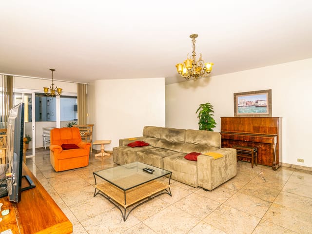 Apartamento 4 quartos e 5 banheiros, à venda, no bairro Centro em Londrina