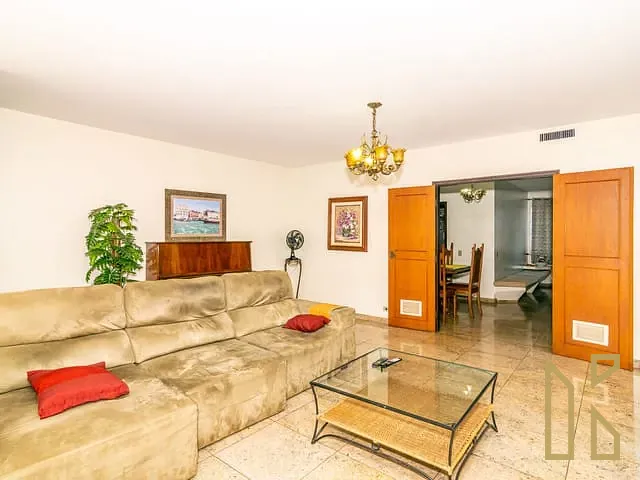 Apartamento 4 quartos e 5 banheiros, à venda, no bairro Centro em Londrina