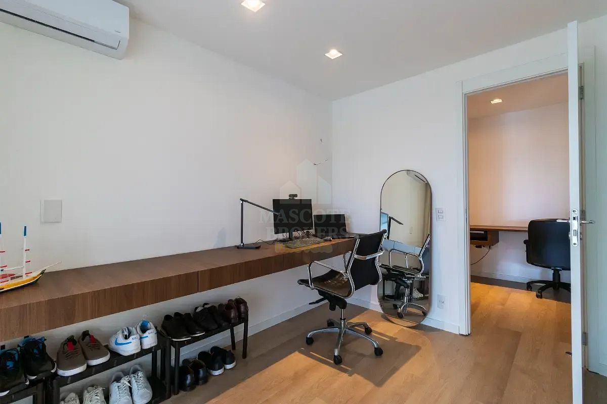 Apartamento à venda com 3 quartos, 136m² - Foto 2