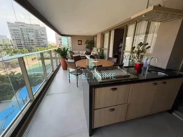 Apartamento com 190m² 4 quartos e 3 banheiros, à venda, no bairro Barra da Tijuca em Rio de Janeiro