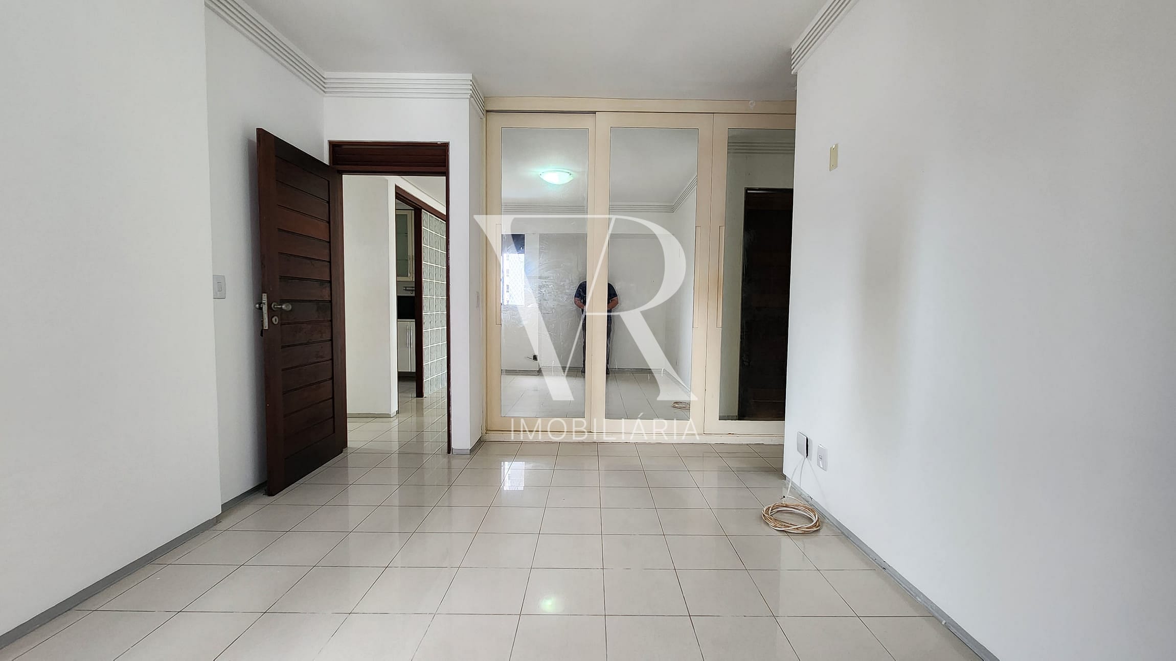 Apartamento à venda com 3 quartos, 167m² - Foto 11
