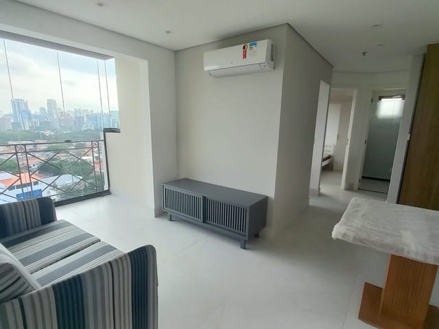 Apartamento com 91m² 2 quartos e 1 banheiro, para alugar, no bairro Vila Olímpia em São Paulo