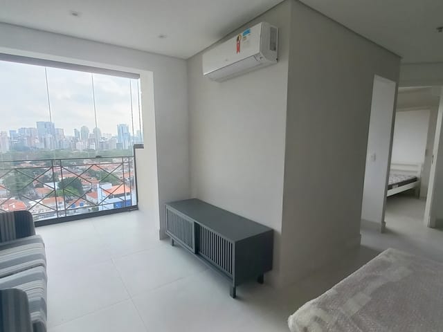 Apartamento com 91m² 2 quartos e 1 banheiro, para alugar, no bairro Vila Olímpia em São Paulo