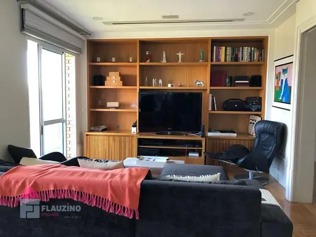 Apartamento com 367m² 4 quartos e 5 banheiros, à venda, no bairro Jardim Fonte do Morumbi em São Paulo