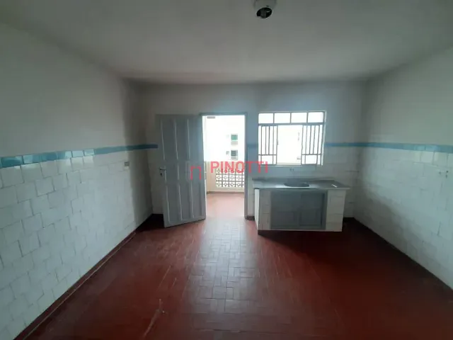 Apartamento 2 quartos e 1 banheiro, para alugar, no bairro Baeta Neves em São Bernardo do Campo