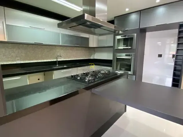 Apartamento com 165m² 3 quartos e 3 banheiros, à venda, no bairro Centro em Guarapuava