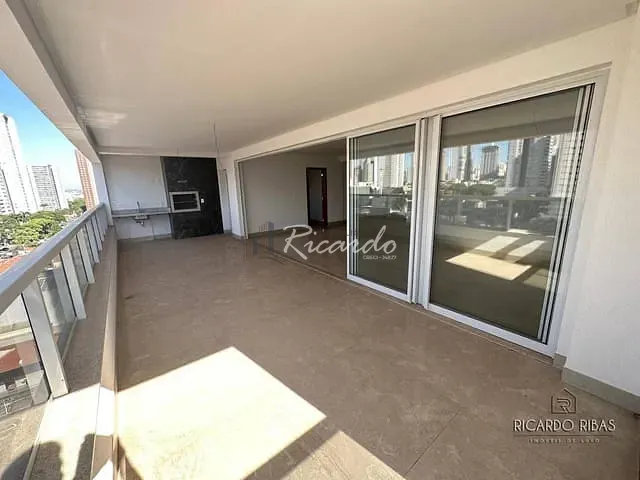 Apartamento com 226m², à venda, no bairro Setor Bueno em Goiânia