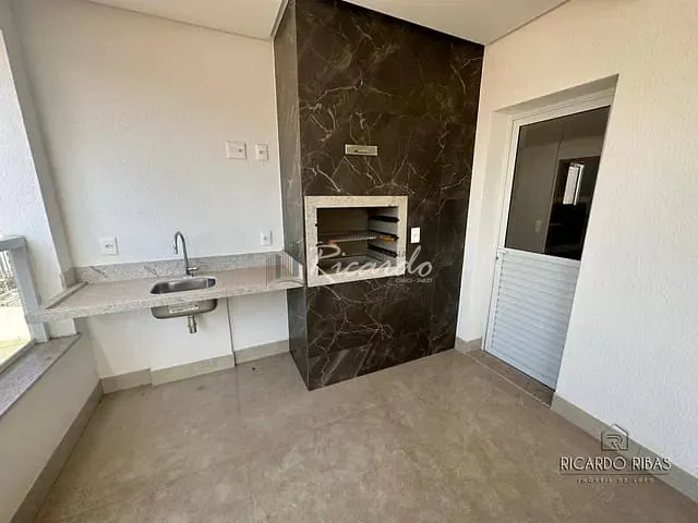 Apartamento com 226m², à venda, no bairro Setor Bueno em Goiânia