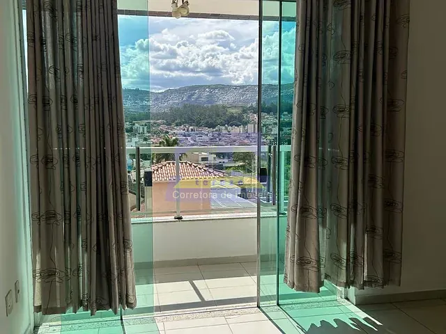Apartamento com 169m² 3 quartos e 2 banheiros, à venda, no bairro Panorama em Itabira