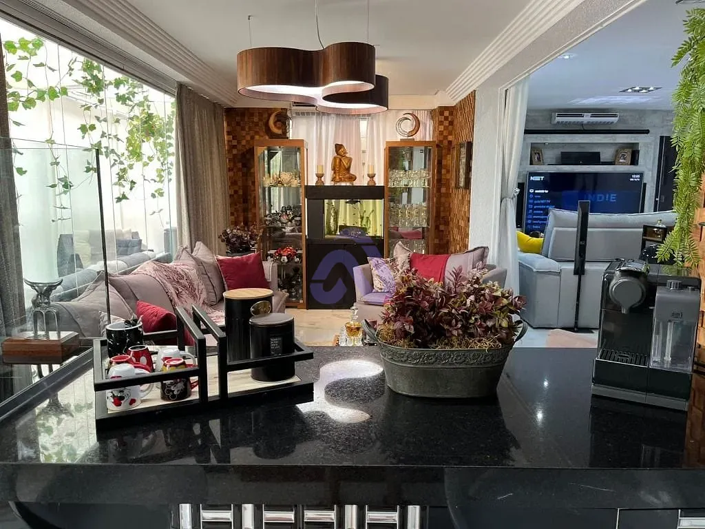 Apartamento, 3 quartos, 178 m² - Foto 1