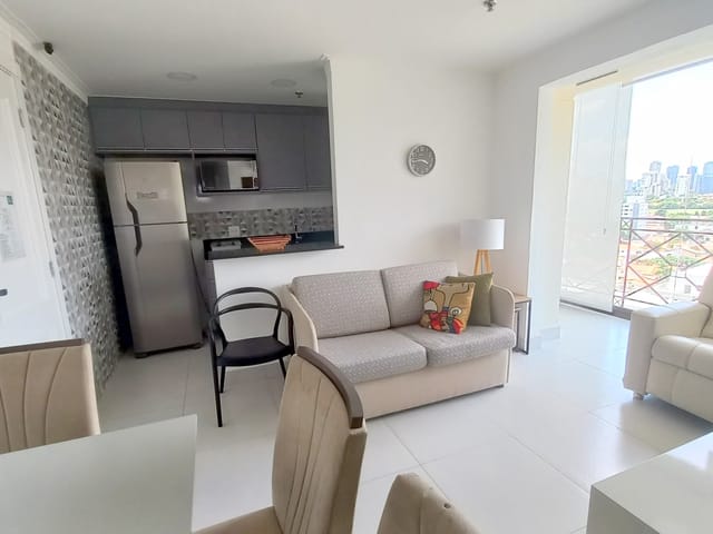 Apartamento com 91m² 2 quartos e 1 banheiro, para alugar, no bairro Vila Olímpia em São Paulo