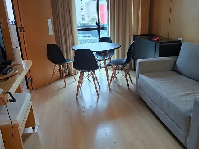 Apartamento 1 quarto e 2 banheiros, à venda ou para alugar, no bairro Moema em São Paulo